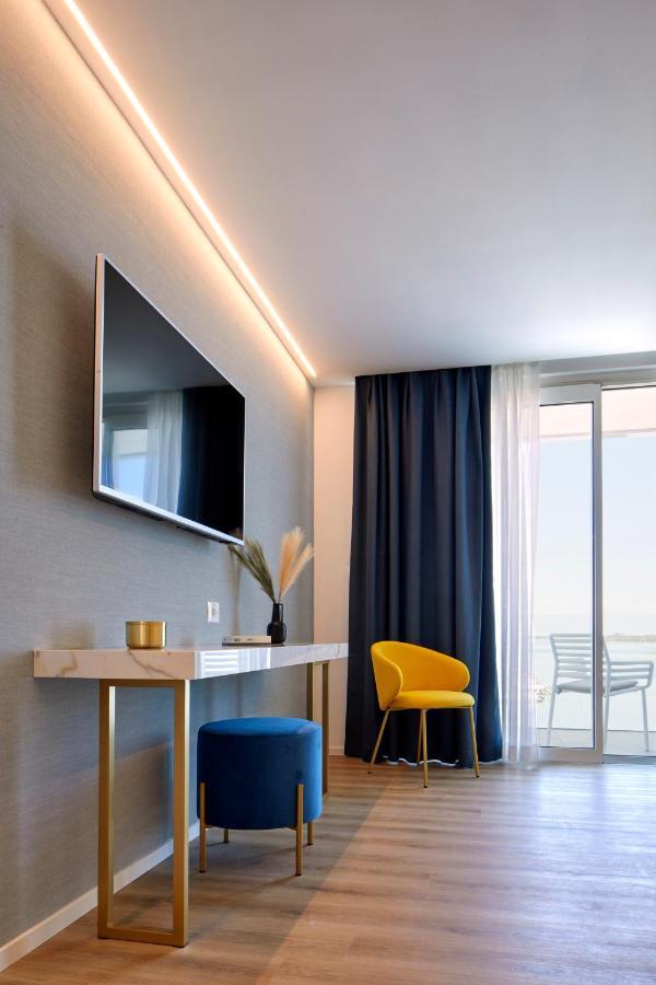 Riva Palace Hotel Градо Екстериор снимка